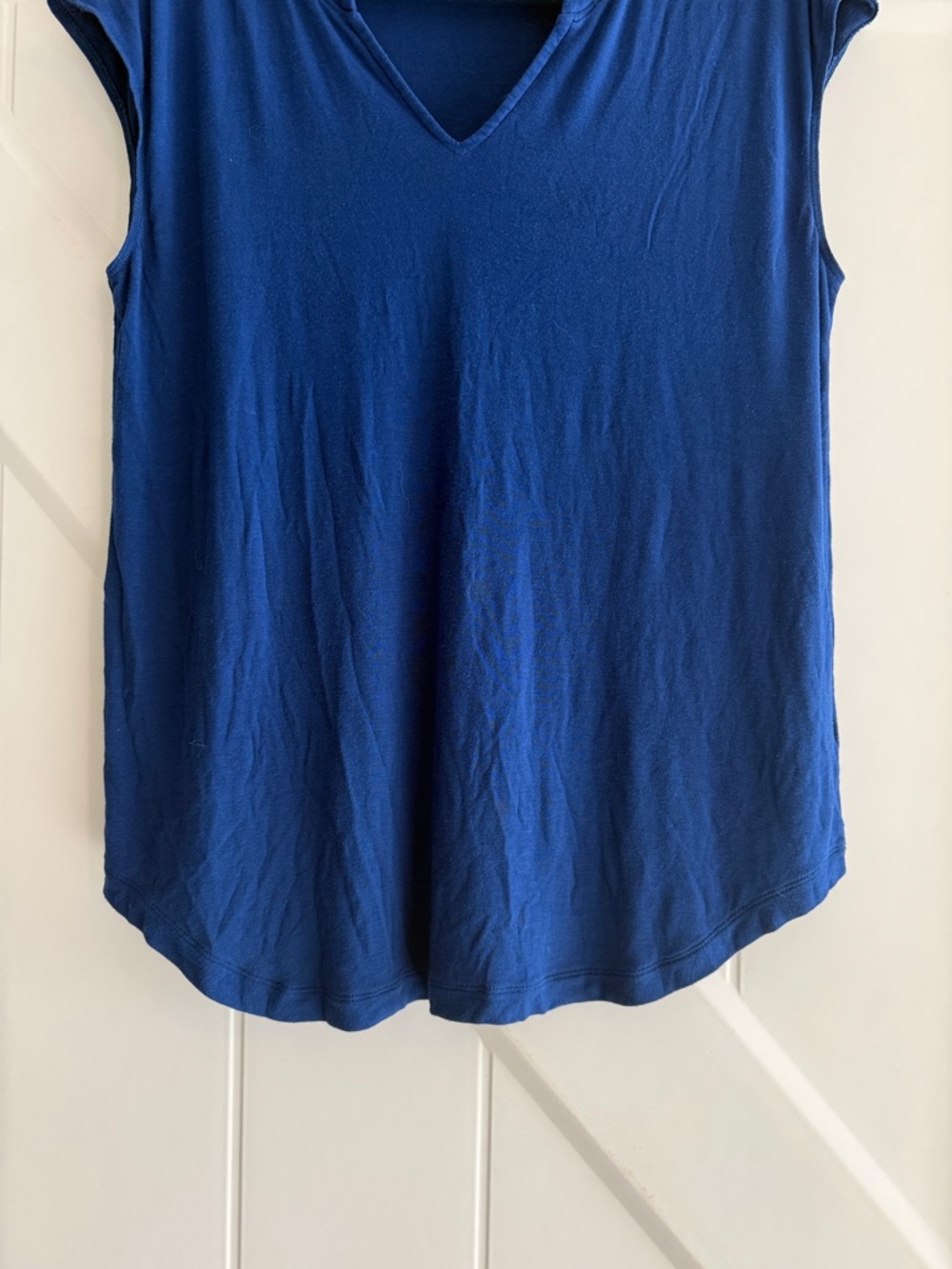 CAbi Notch Tee - Picture 5 of 12